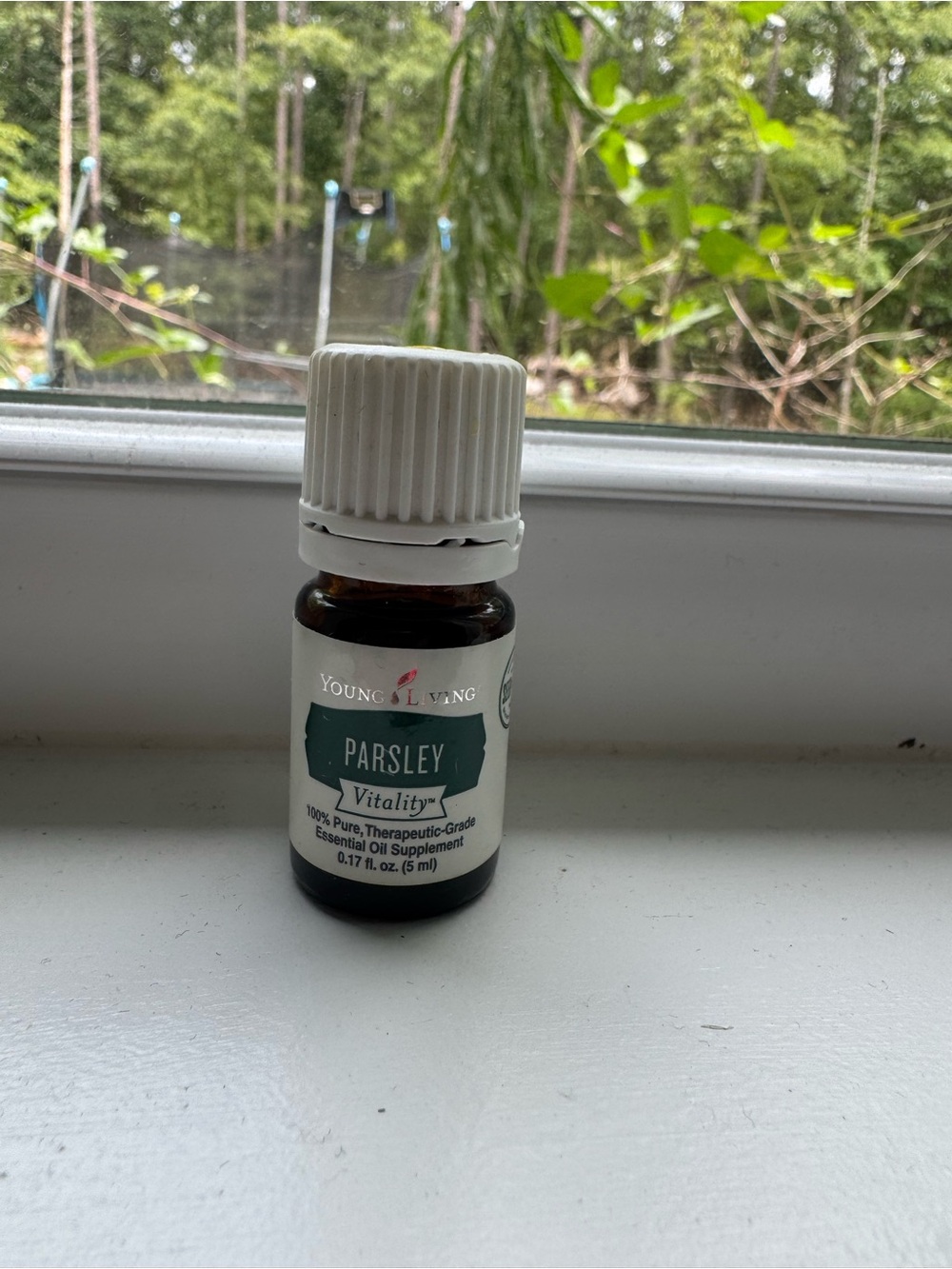 Young Living Parsley Vitality Essential Oil - White Cap, Green Label